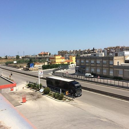 Hotel Zio Cataldo Корато Екстериор снимка