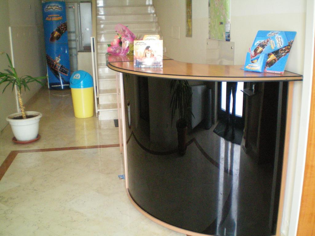 Hotel Zio Cataldo Корато Екстериор снимка