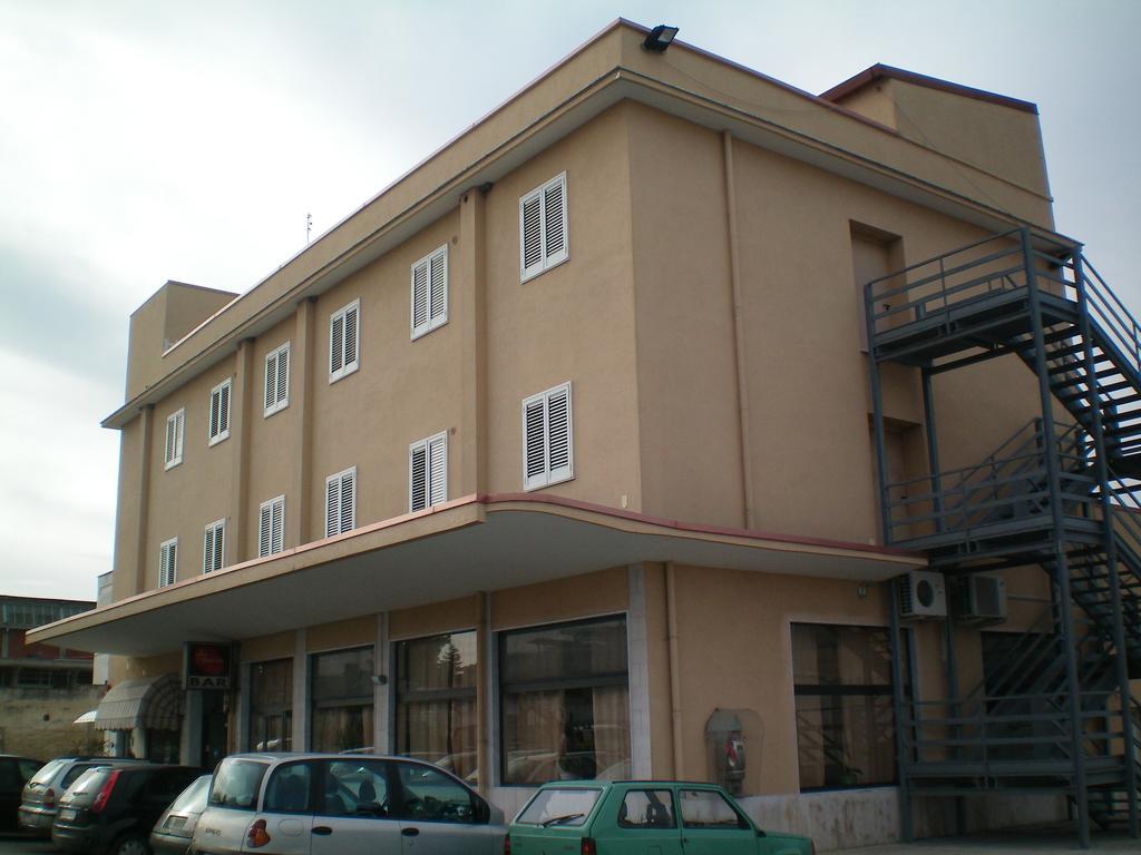 Hotel Zio Cataldo Корато Екстериор снимка