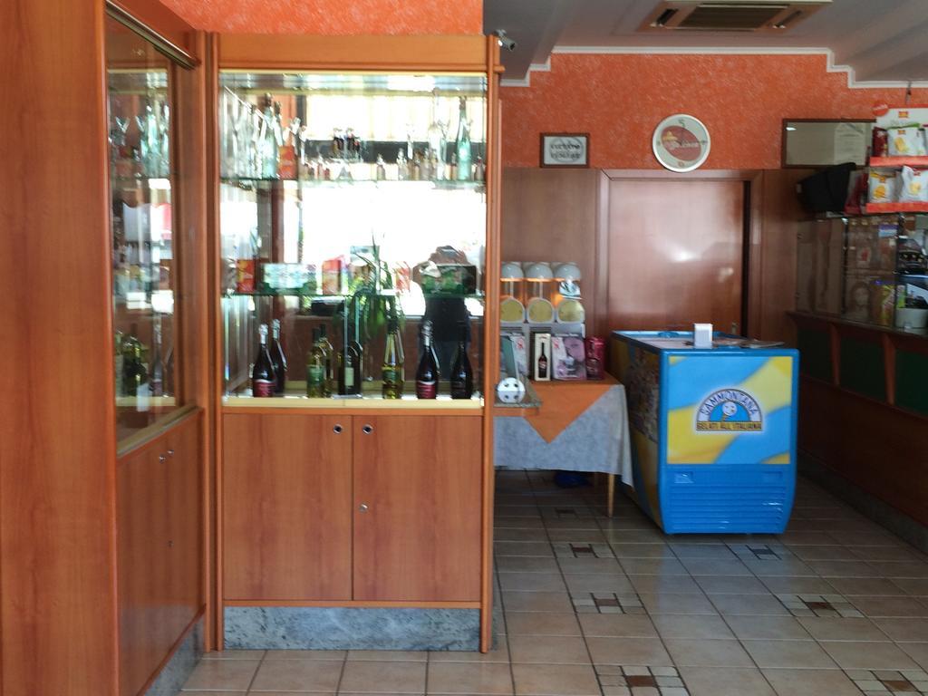 Hotel Zio Cataldo Корато Екстериор снимка