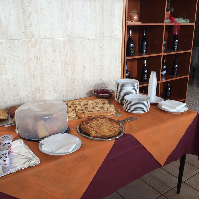 Hotel Zio Cataldo Корато Екстериор снимка